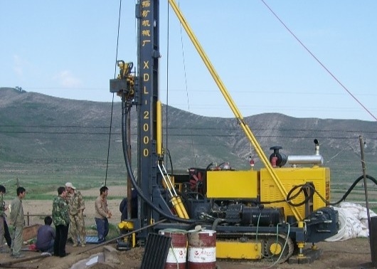 Снаряжение бурения керна XYL-2B установленное на Crawler оборудованном с 30KW глубиной двигателя дизеля 350m